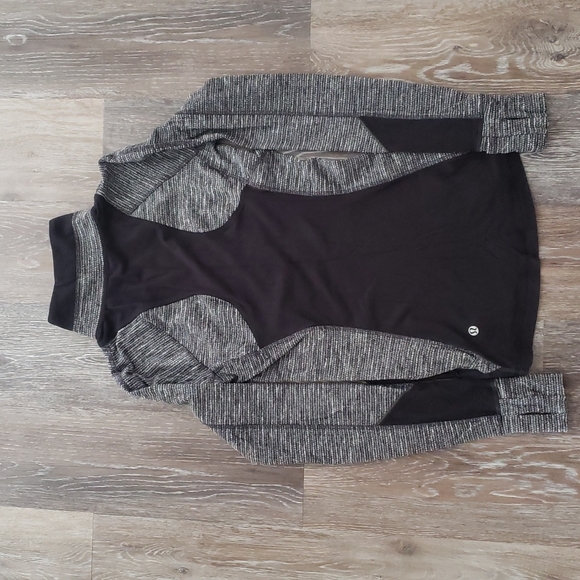 Lululemon Race Your Pace 1/2 Zip - Picture 3 of 4